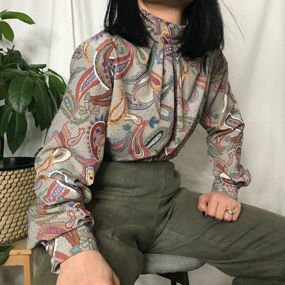SOLD Vintage 1970s paisley blouse long sleeve - Picture 10 of 11